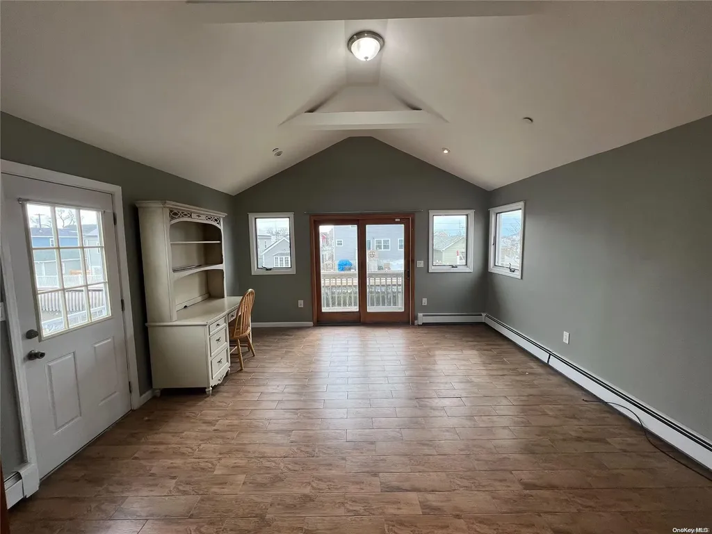 22 W 16th Road Broad Channel NY 11693