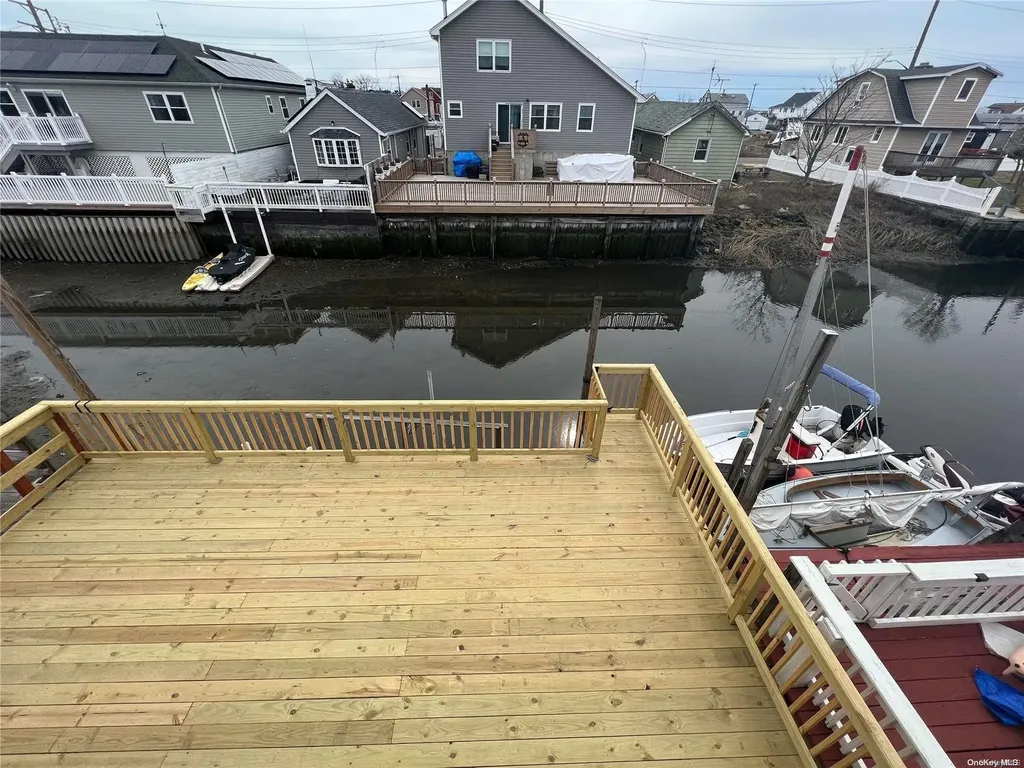 22 W 16th Road Broad Channel NY 11693