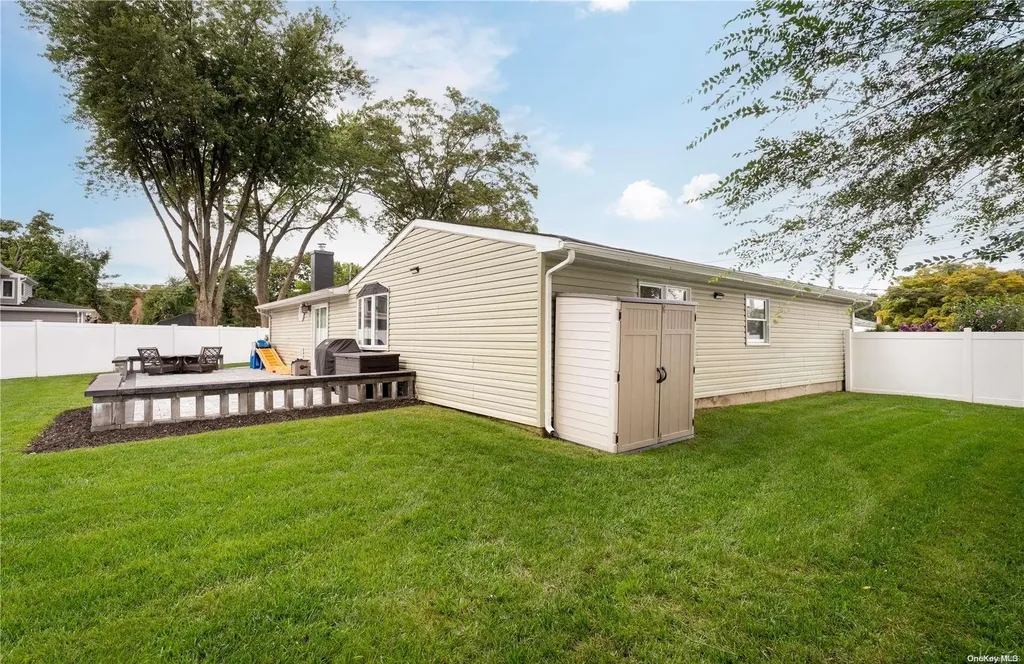 42 Knickerbocker Avenue Holbrook NY 11741