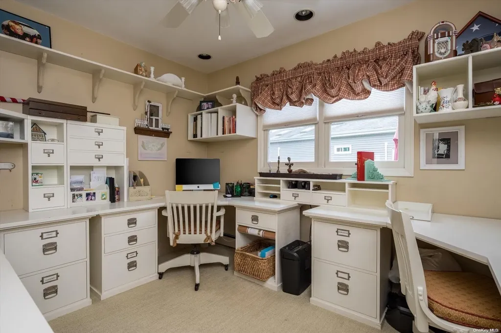 1089 Namdac Avenue Bay Shore NY 11706