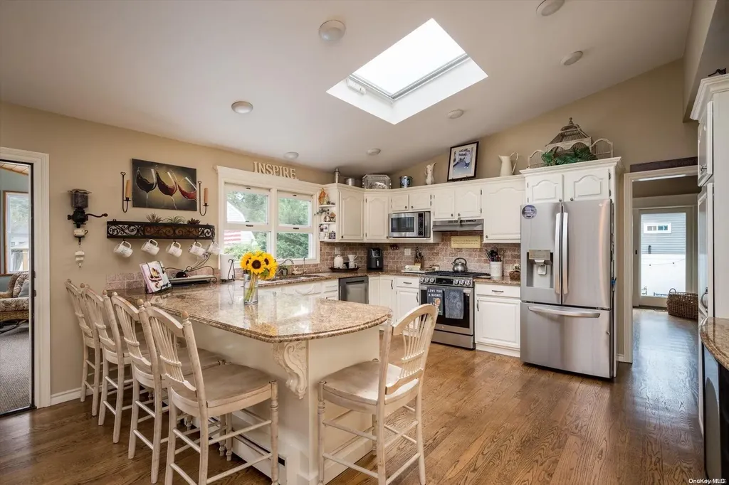 1089 Namdac Avenue Bay Shore NY 11706