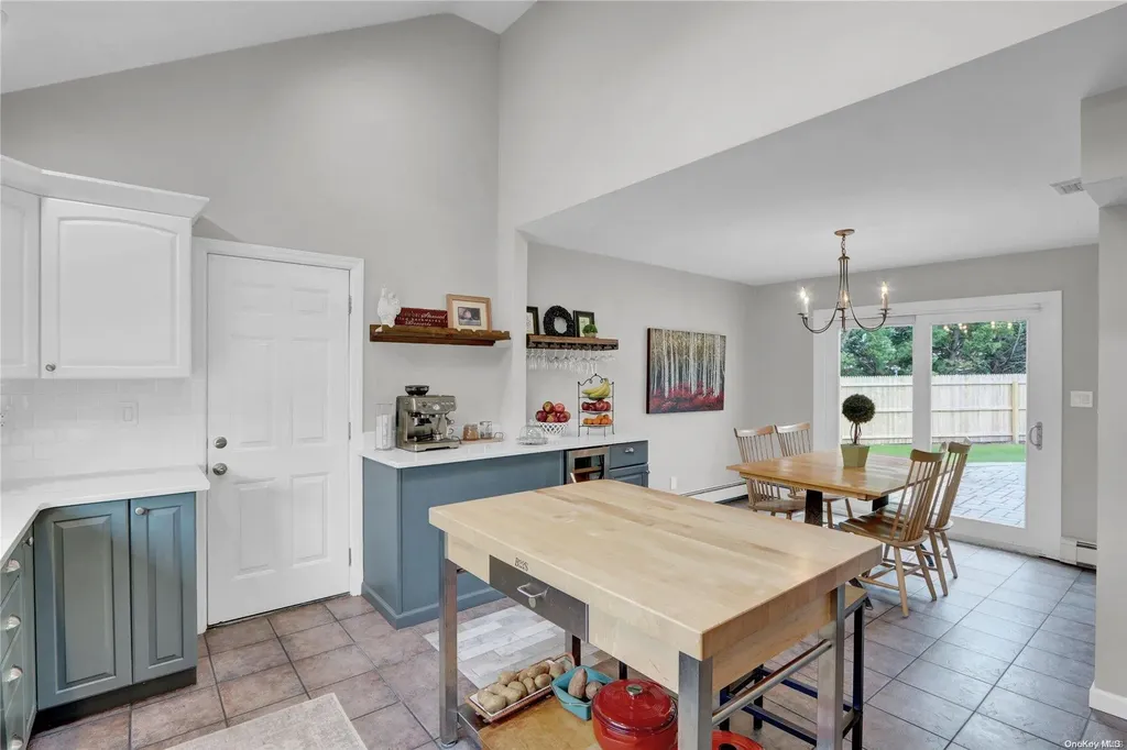 10 Duck Lane West Islip NY 11795