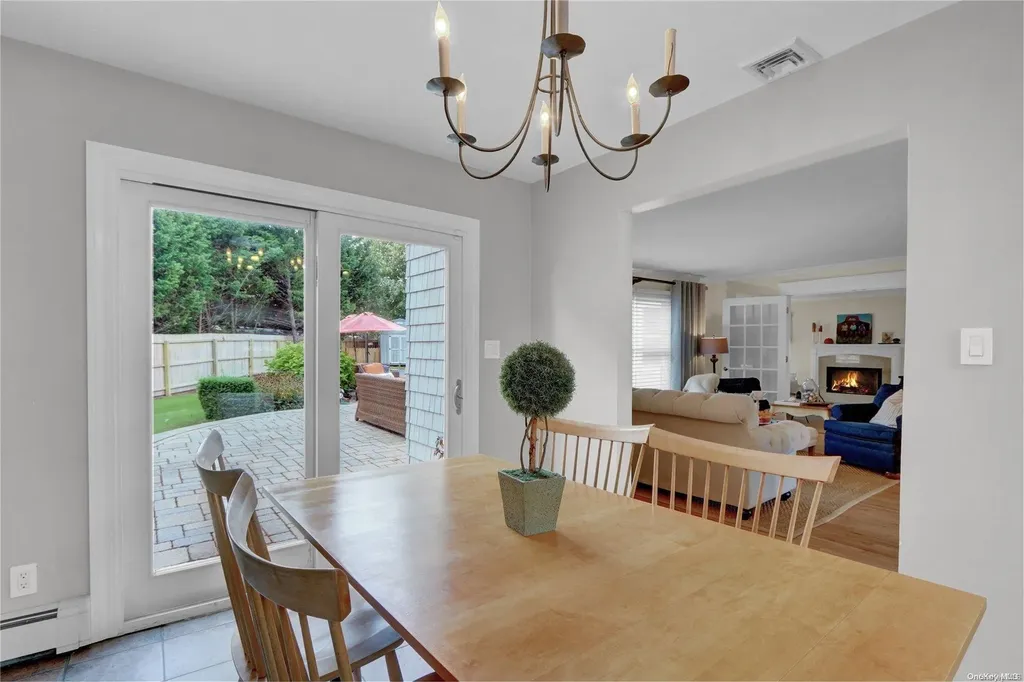 10 Duck Lane West Islip NY 11795