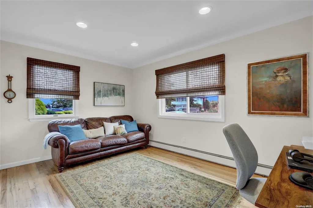 10 Duck Lane West Islip NY 11795