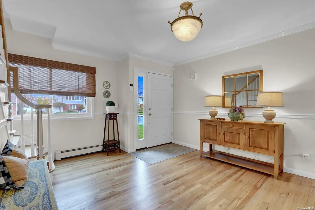 10 Duck Lane West Islip NY 11795
