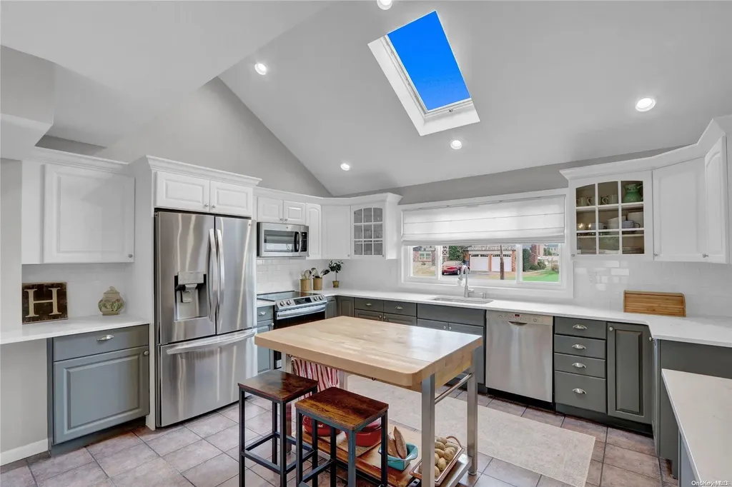 10 Duck Lane West Islip NY 11795