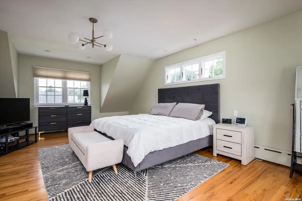 9 Salem Road Merrick NY 11566