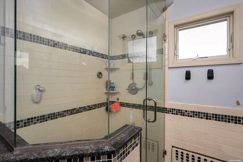 9 Salem Road Merrick NY 11566