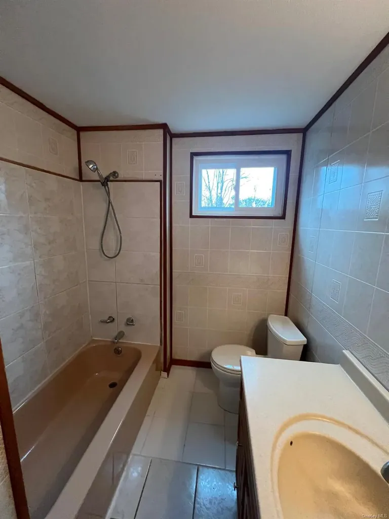 6 Rockhill Road Rocky Point NY 11778