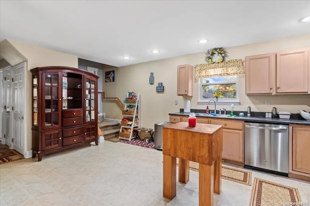 17 Orient Road Mastic Beach NY 11951