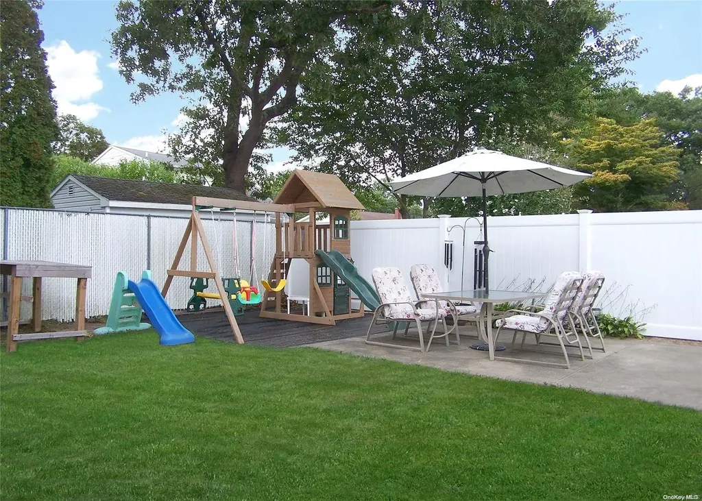 102 Abbott Avenue Mastic NY 11950