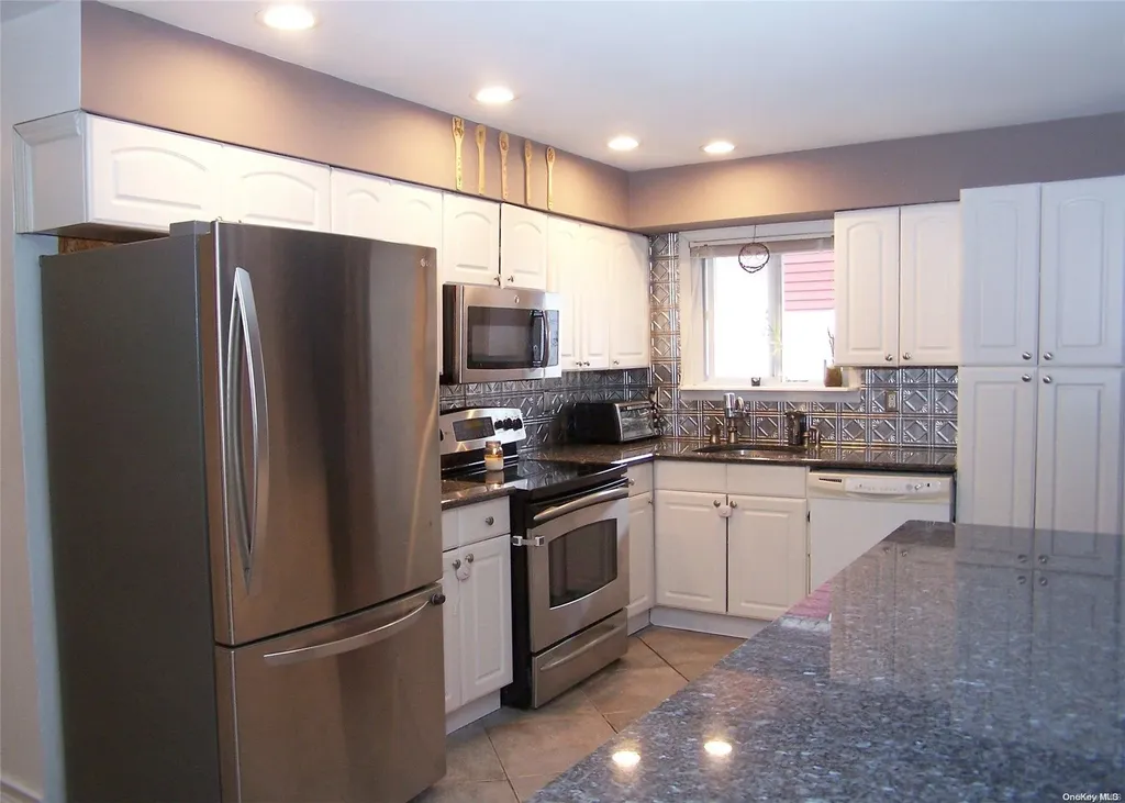 102 Abbott Avenue Mastic NY 11950