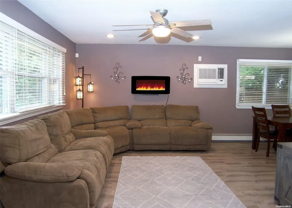 102 Abbott Avenue Mastic NY 11950