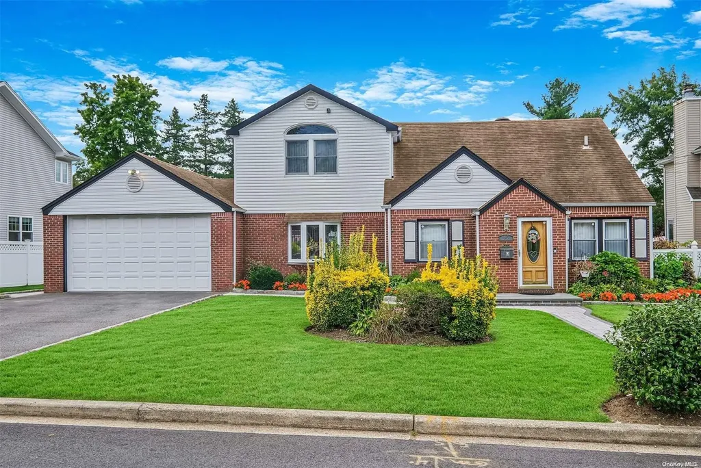 15 Dorcas Avenue Syosset NY 11791