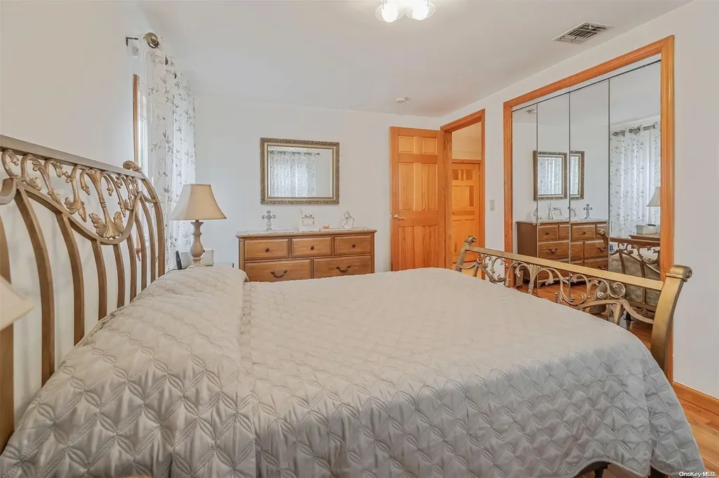 15 Dorcas Avenue Syosset NY 11791
