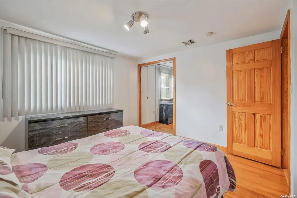 15 Dorcas Avenue Syosset NY 11791