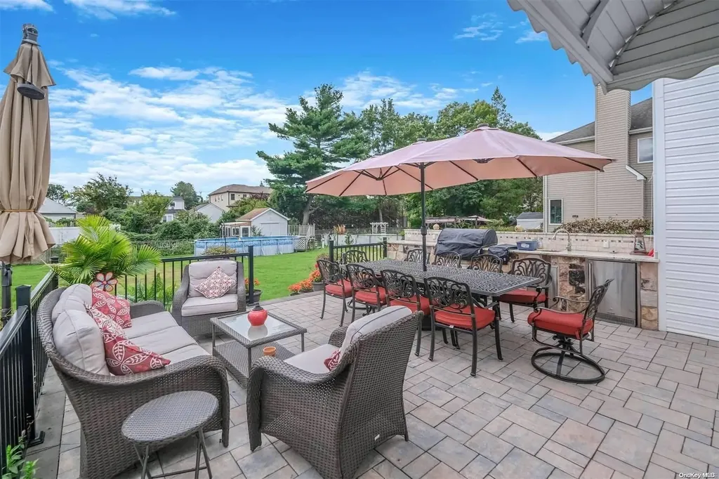 15 Dorcas Avenue Syosset NY 11791