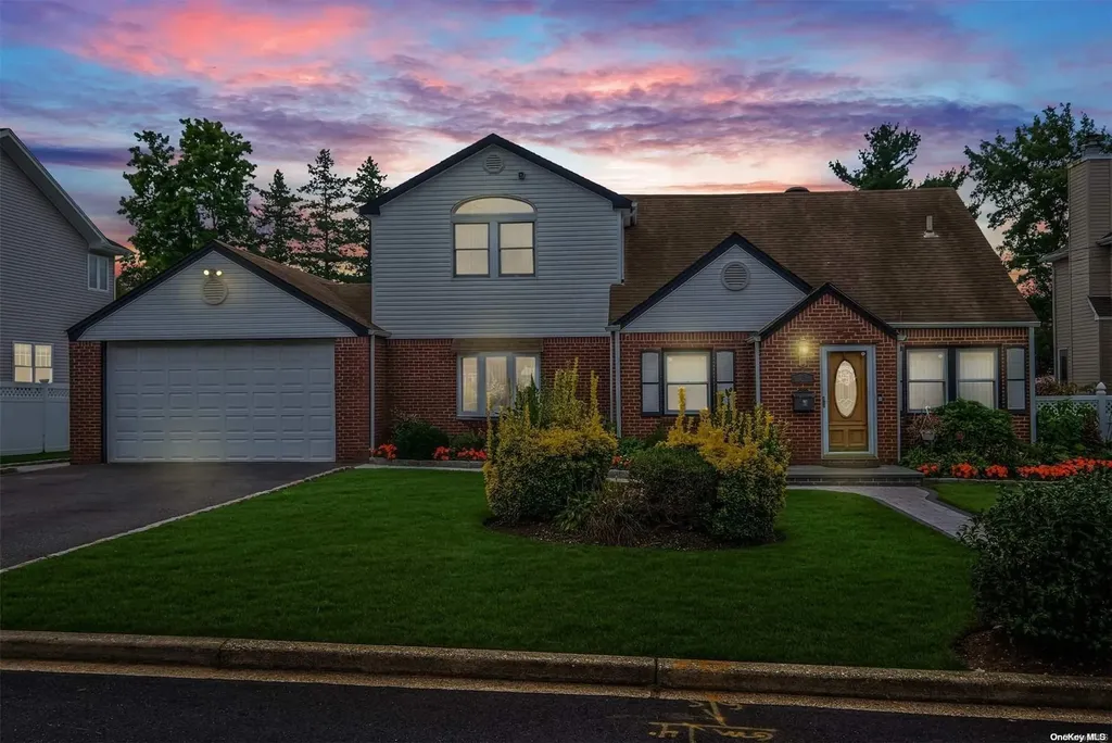 15 Dorcas Avenue Syosset NY 11791