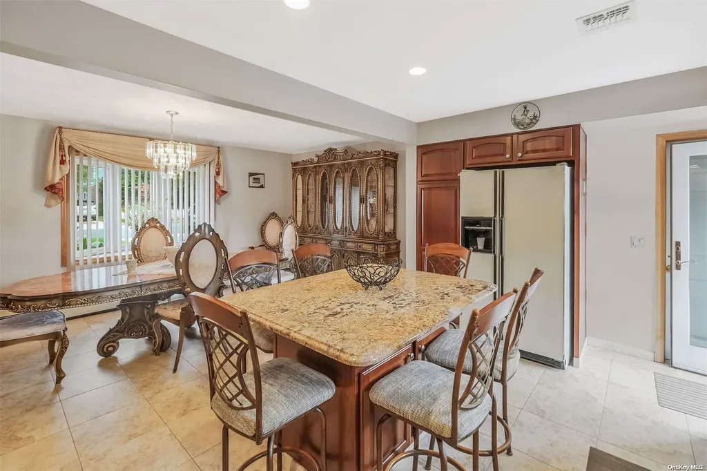 15 Dorcas Avenue Syosset NY 11791
