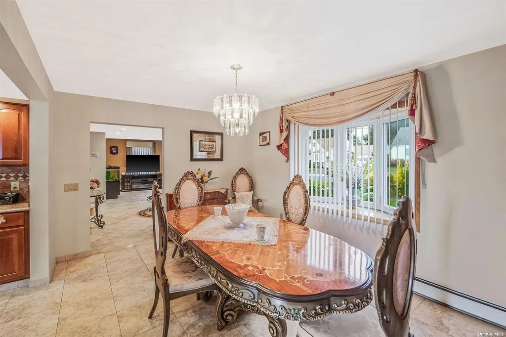 15 Dorcas Avenue Syosset NY 11791