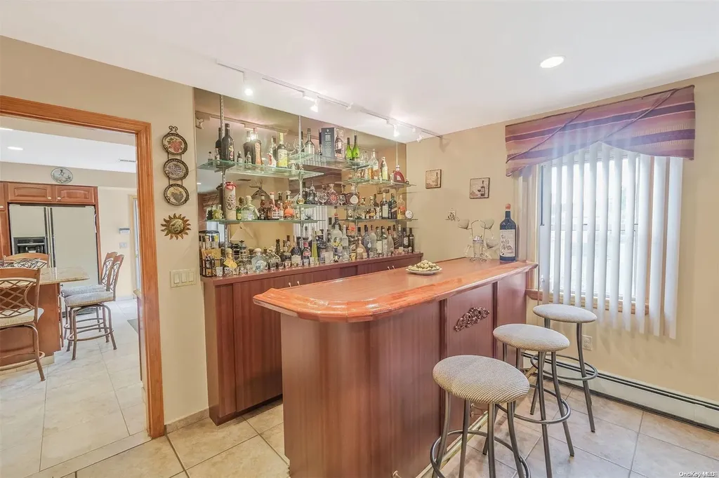 15 Dorcas Avenue Syosset NY 11791