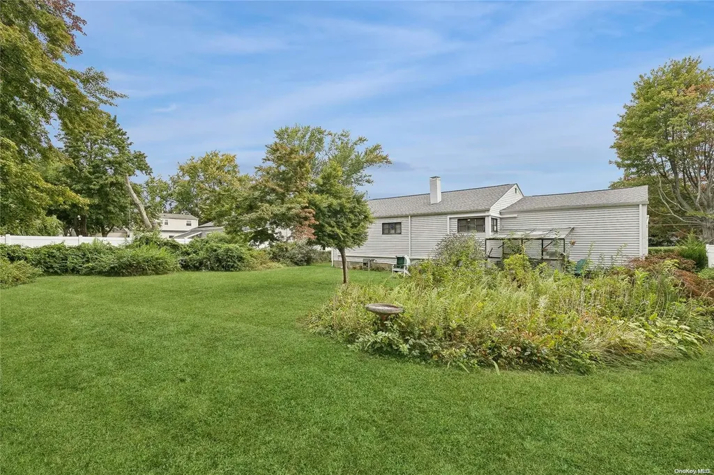 1654 Elsie Lane Bay Shore NY 11706