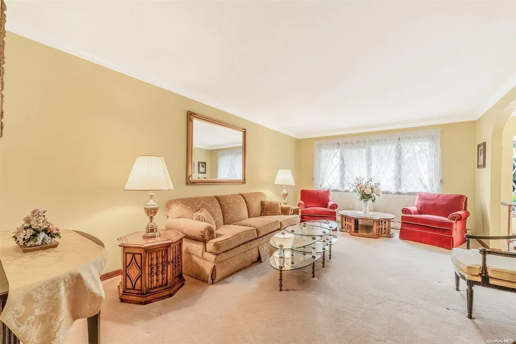 54 River Heights Drive Smithtown NY 11787