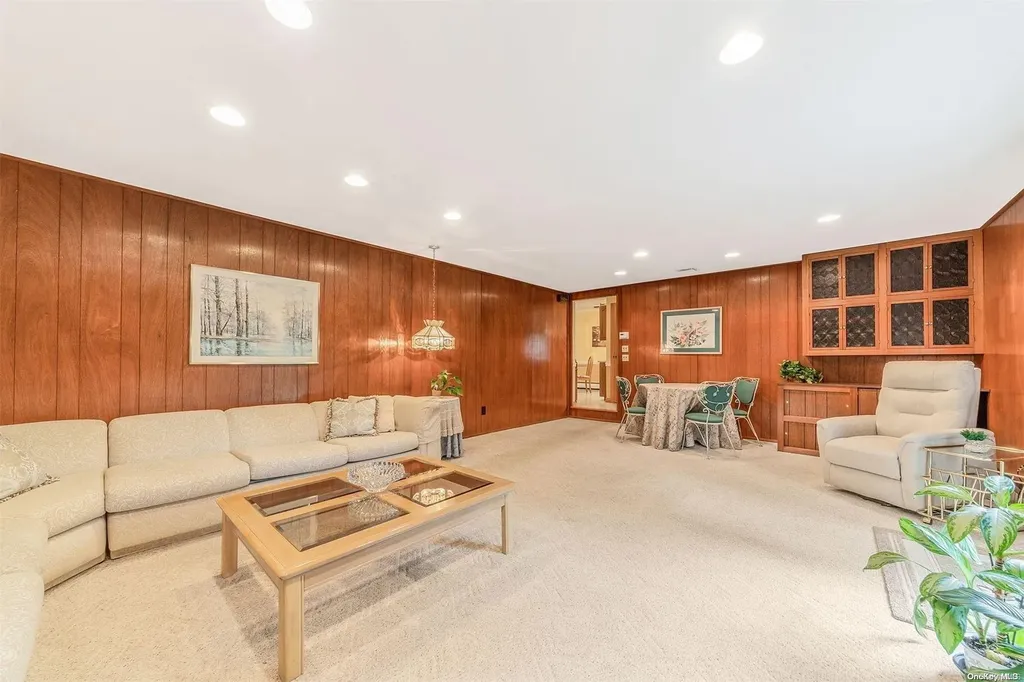 54 River Heights Drive Smithtown NY 11787