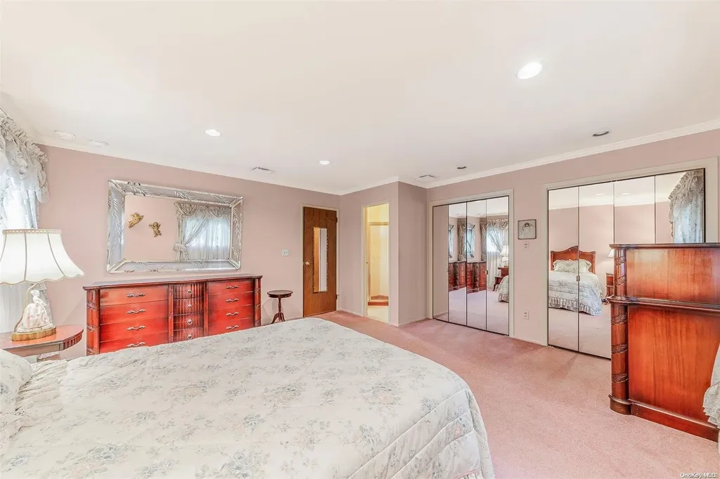 54 River Heights Drive Smithtown NY 11787