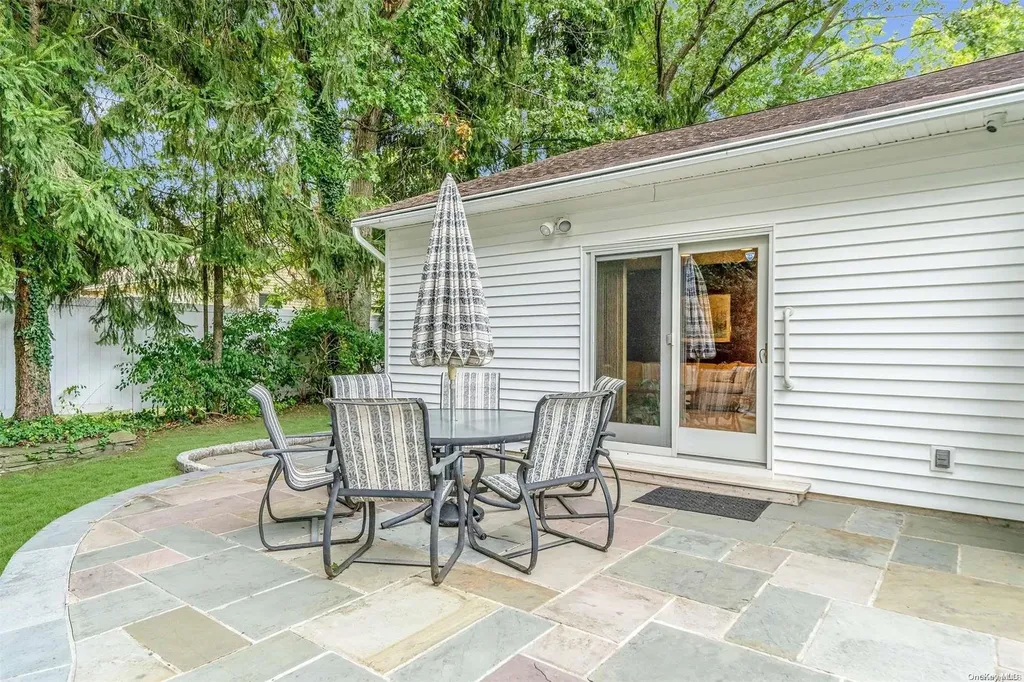 54 River Heights Drive Smithtown NY 11787