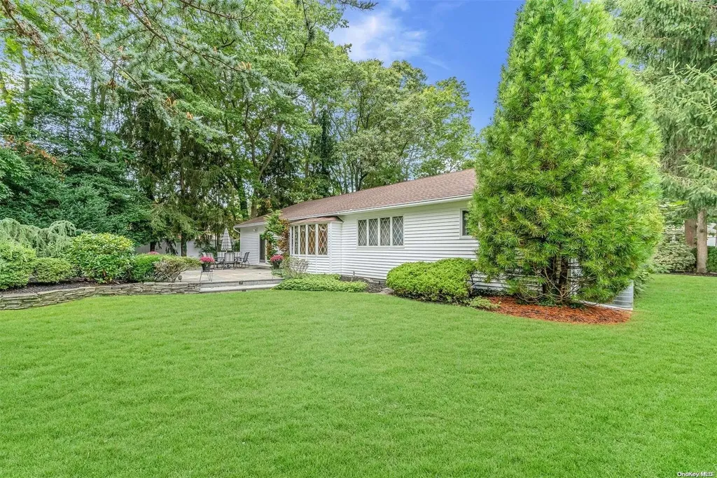54 River Heights Drive Smithtown NY 11787