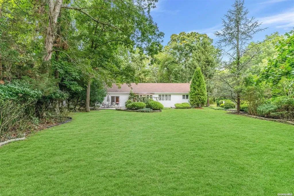 54 River Heights Drive Smithtown NY 11787