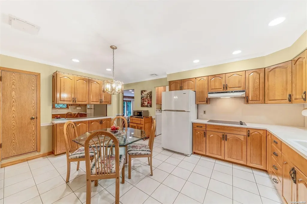 54 River Heights Drive Smithtown NY 11787