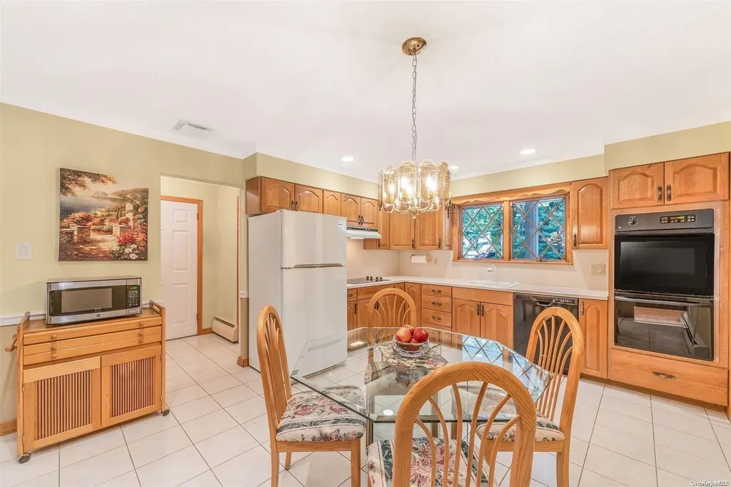 54 River Heights Drive Smithtown NY 11787