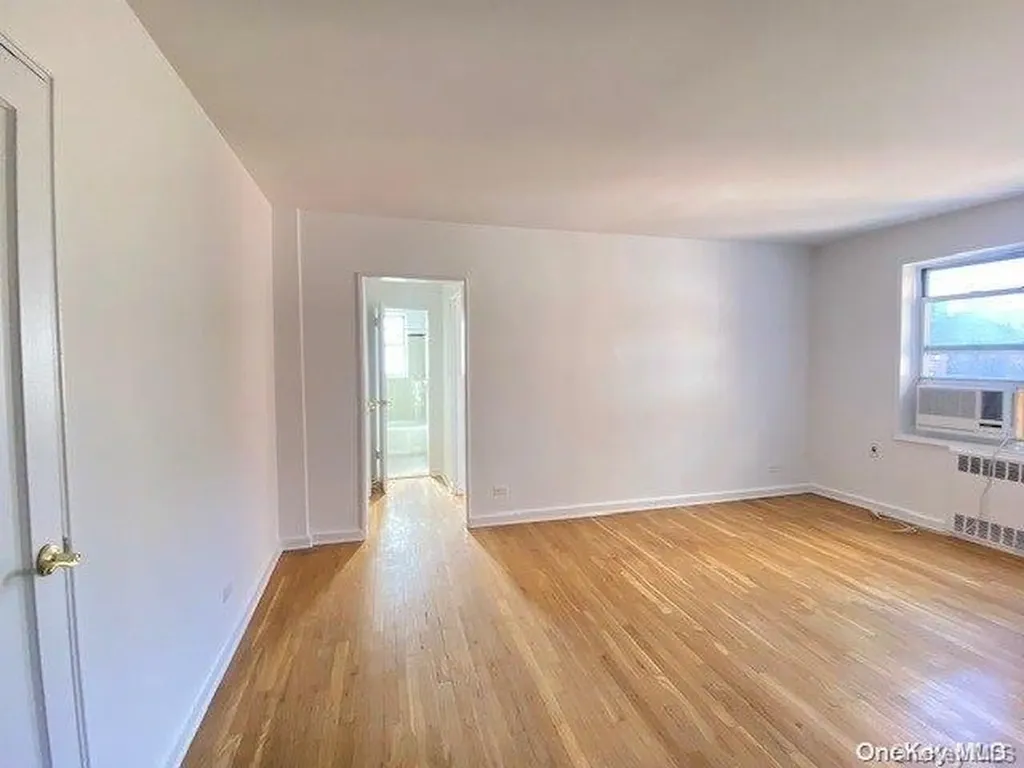 81-05 35 Avenue Jackson Heights NY 11372