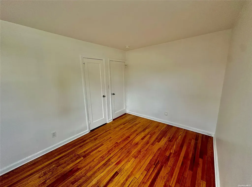 5 White Street Valley Stream NY 11580