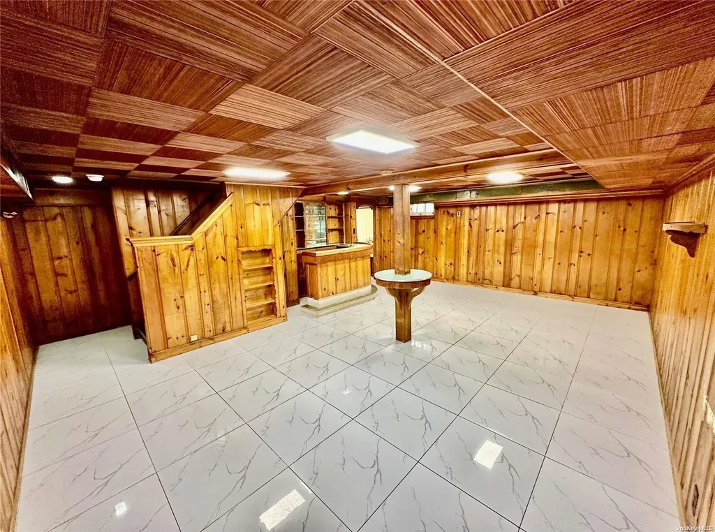 5 White Street Valley Stream NY 11580