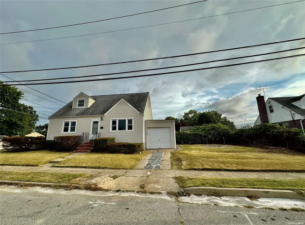 5 White Street Valley Stream NY 11580