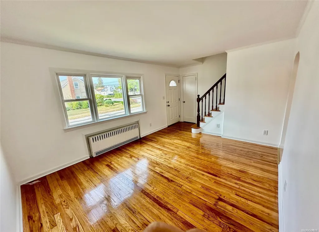 5 White Street Valley Stream NY 11580