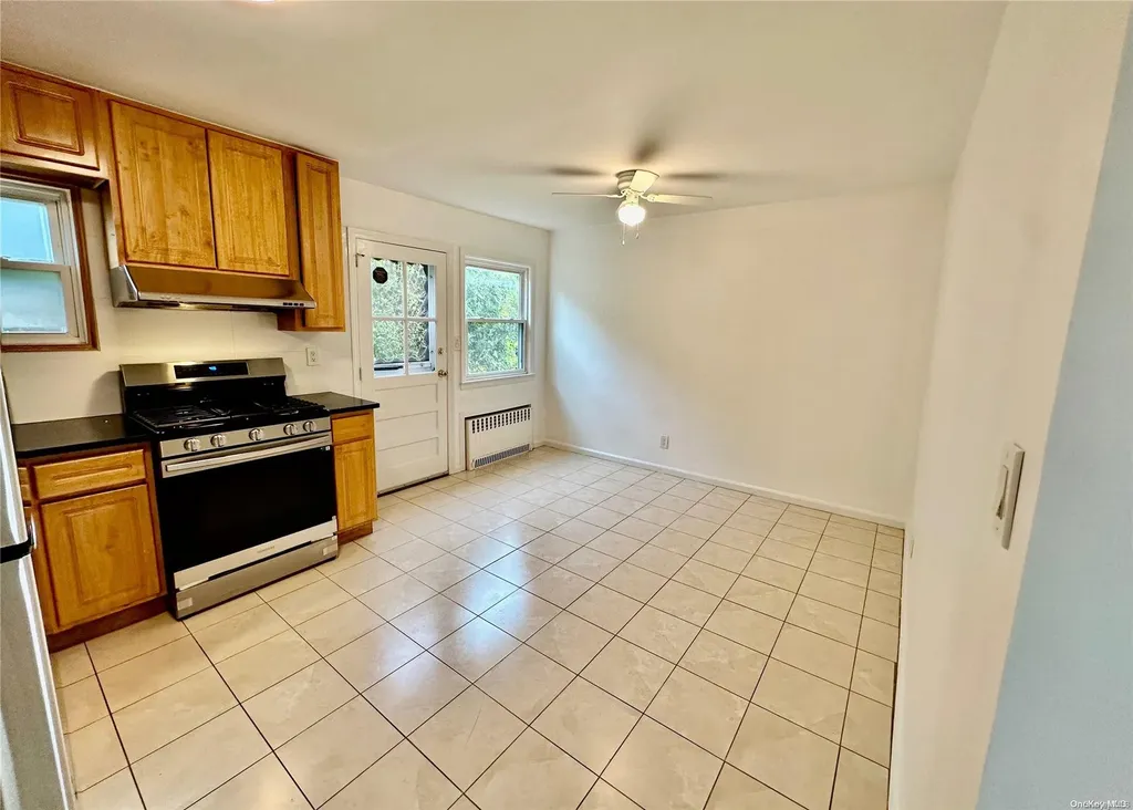5 White Street Valley Stream NY 11580