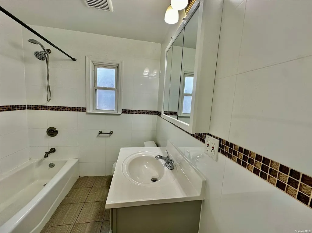 5 White Street Valley Stream NY 11580
