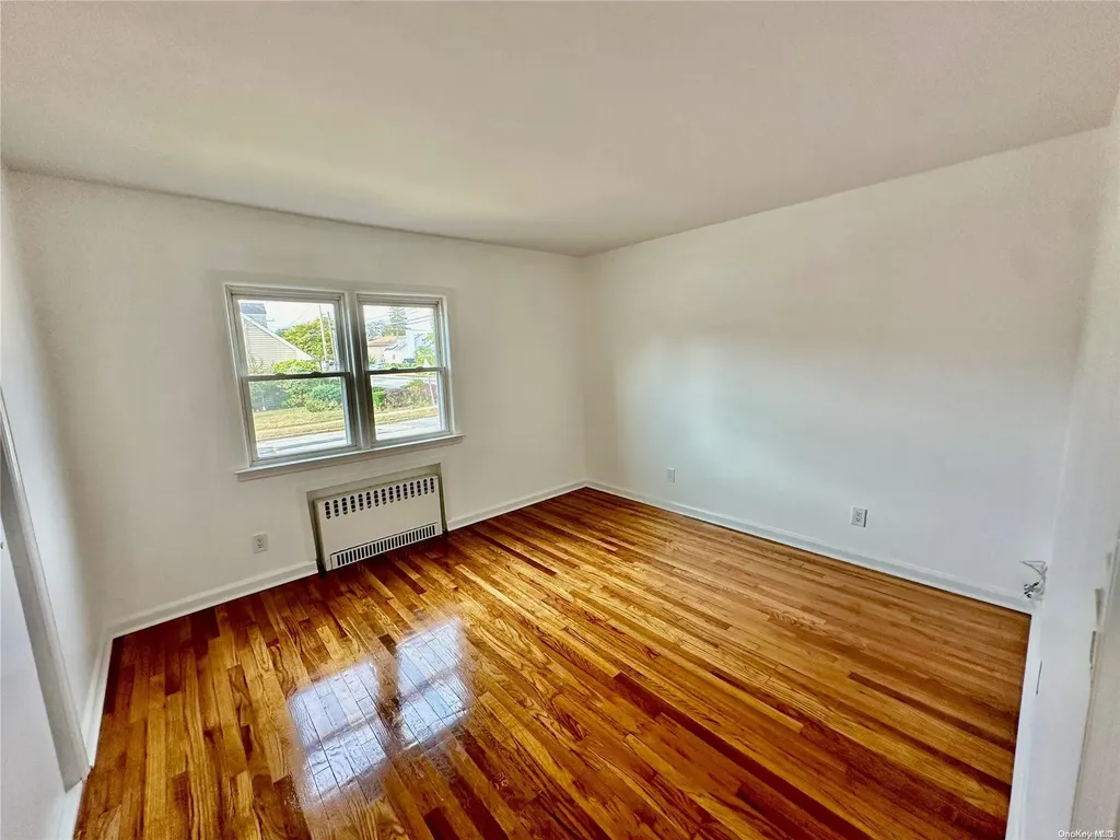 5 White Street Valley Stream NY 11580
