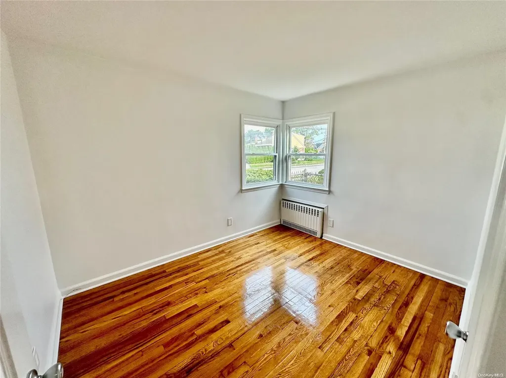 5 White Street Valley Stream NY 11580