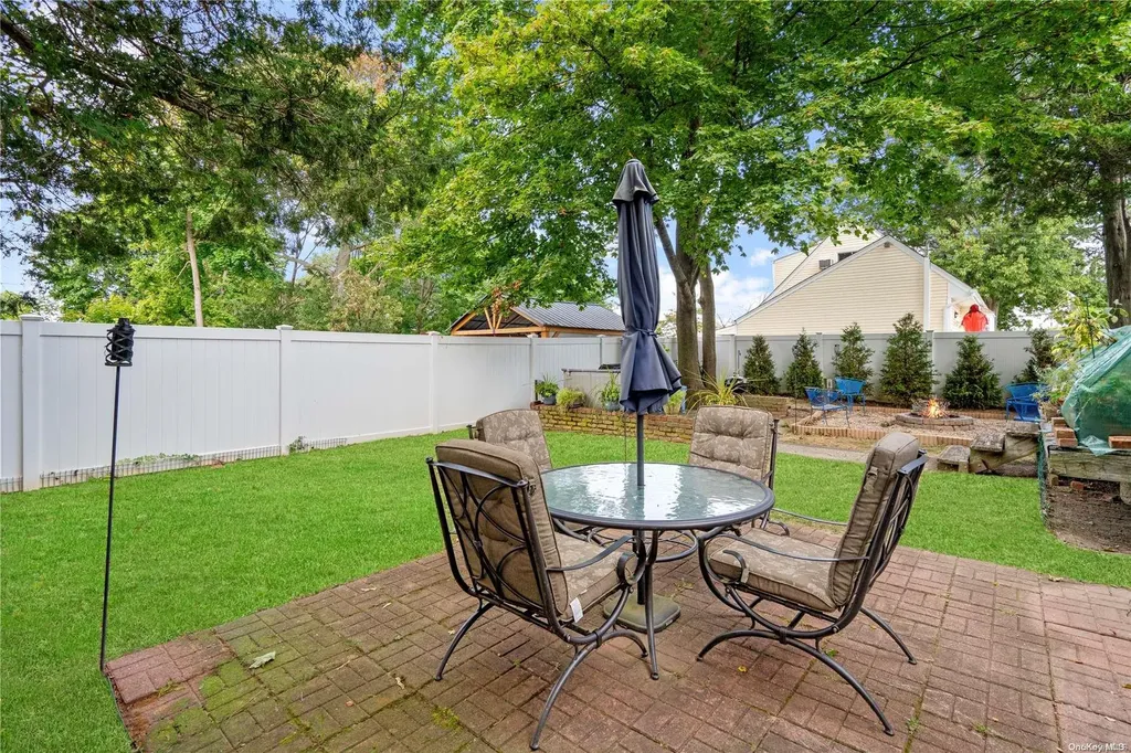 456 Arnold Avenue West Babylon NY 11704