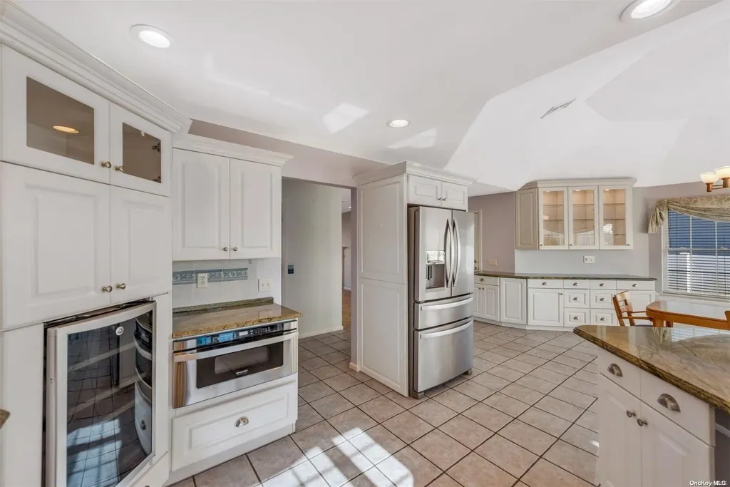 244 E Shore Road Lindenhurst NY 11757