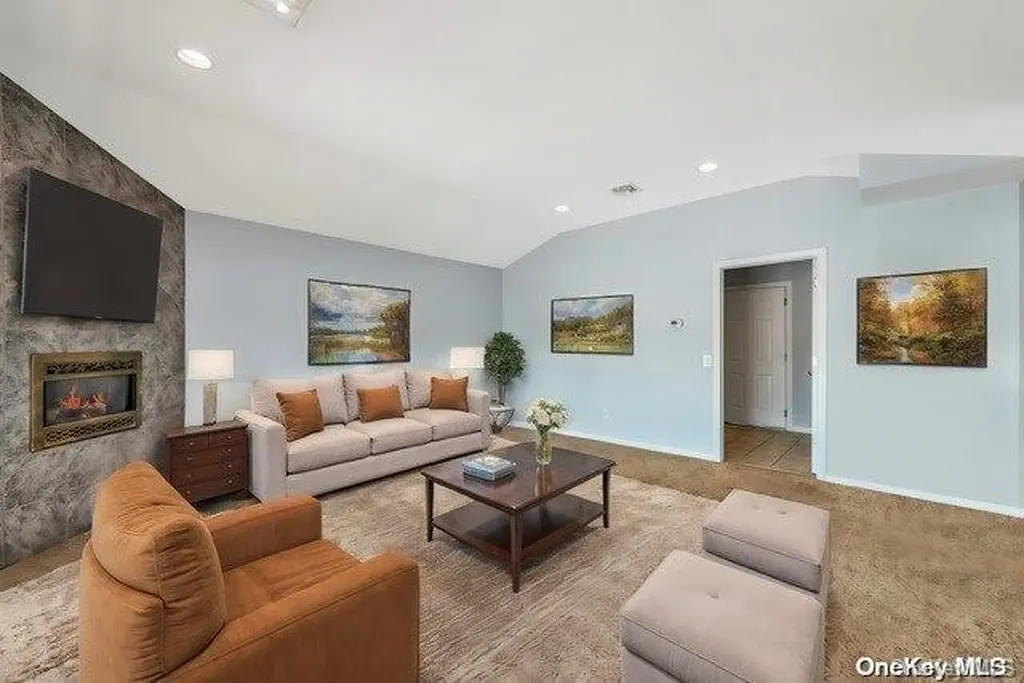 244 E Shore Road Lindenhurst NY 11757