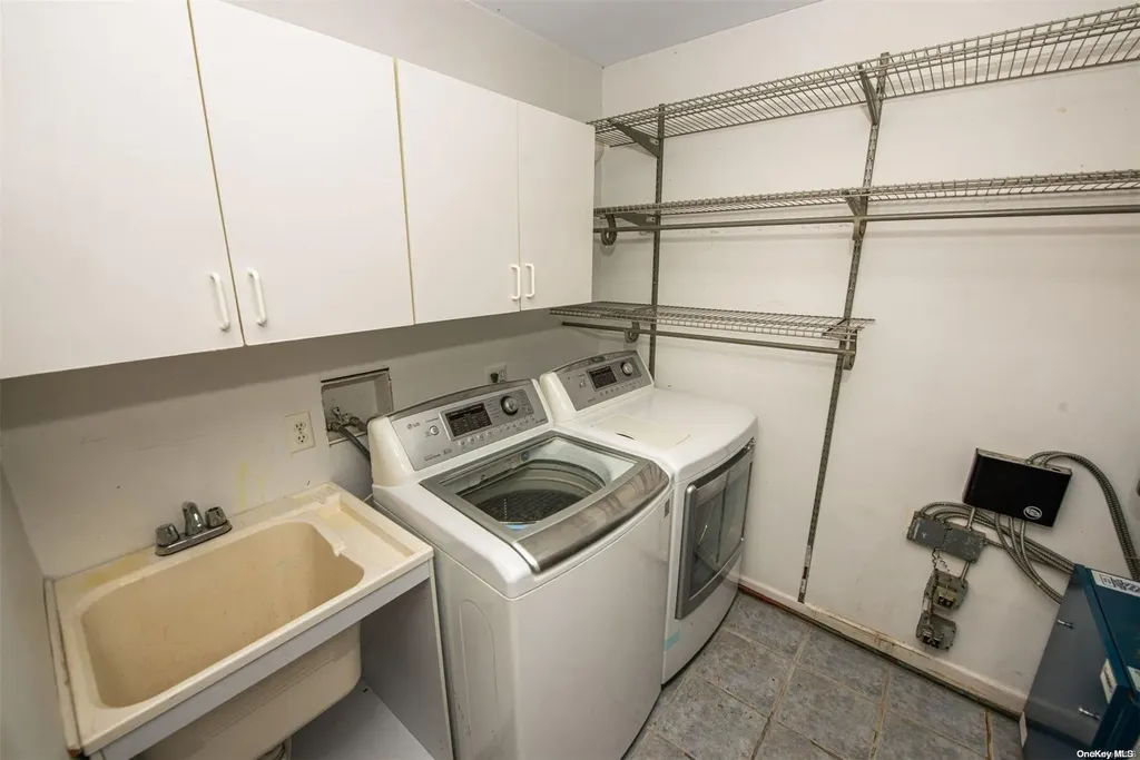244 E Shore Road Lindenhurst NY 11757
