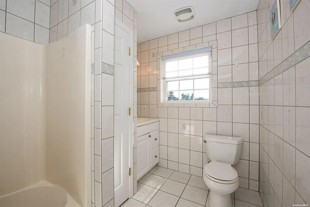 244 E Shore Road Lindenhurst NY 11757