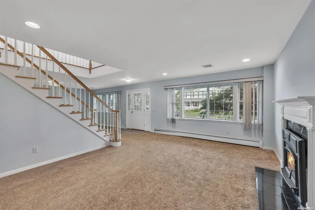 244 E Shore Road Lindenhurst NY 11757