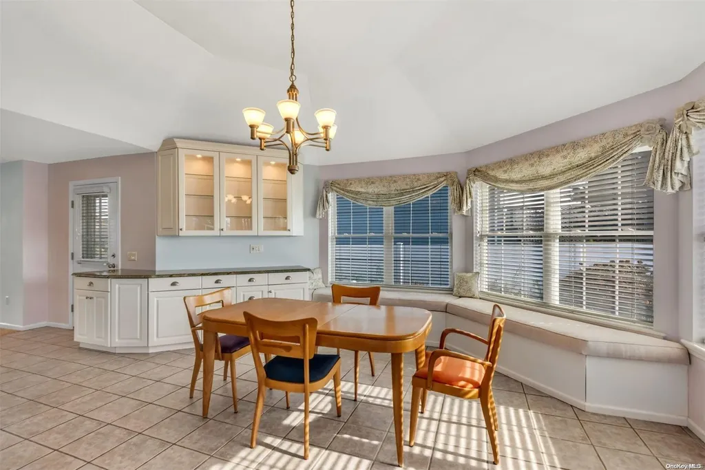 244 E Shore Road Lindenhurst NY 11757